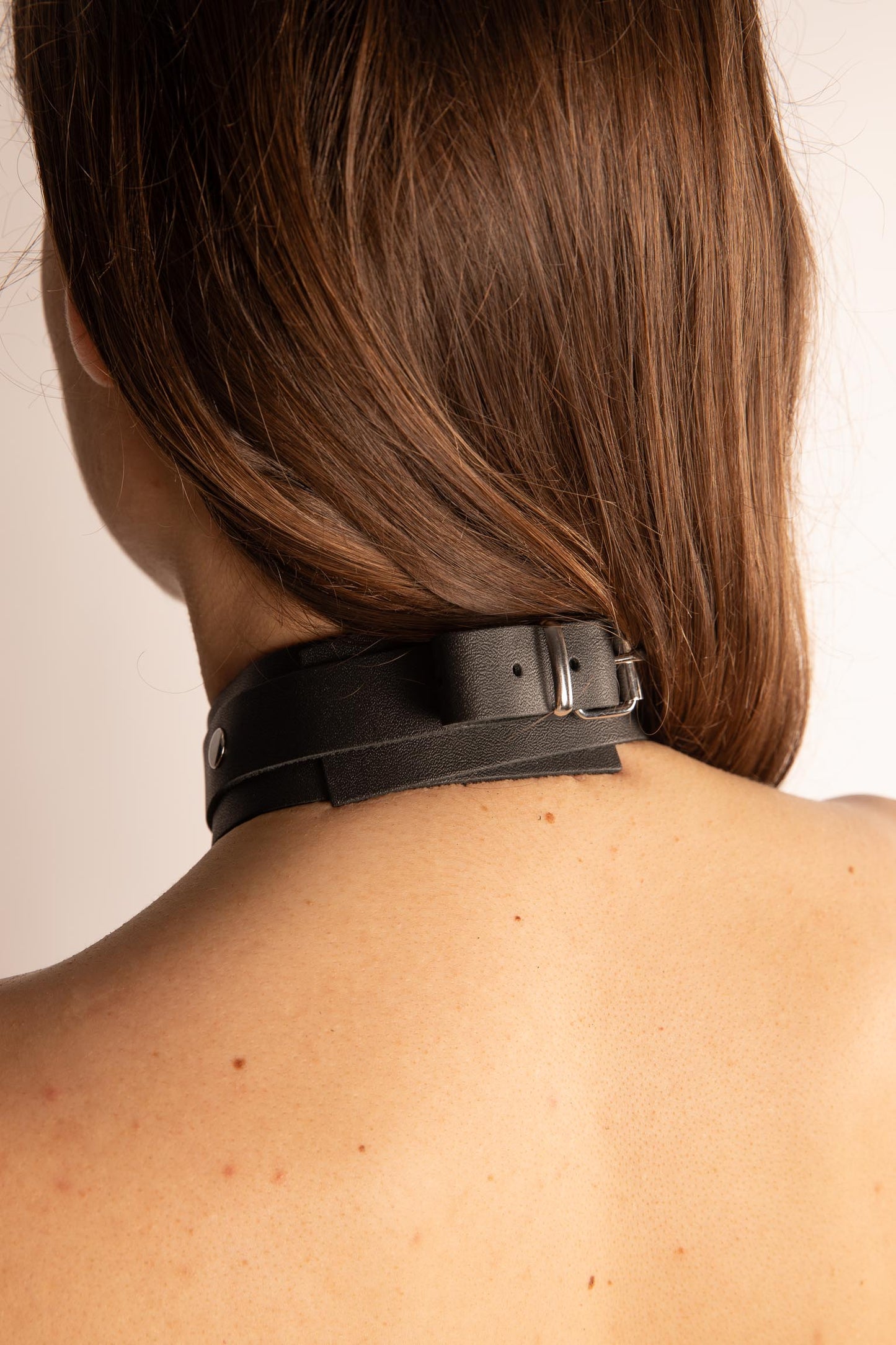 BLACK COLLAR CONSTRAINT SET